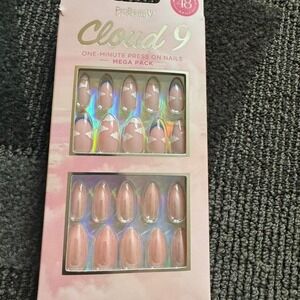 Cloud‎ 9 Press On Nails Mega Pack 48 Nails Almond Shape Pink Blue Design